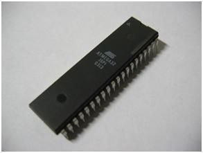 Tipus de microcontrolador AVR: Atmega32 i ATmega8
