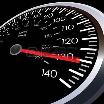 Alarmkrets for fartsgrense for kjøretøy